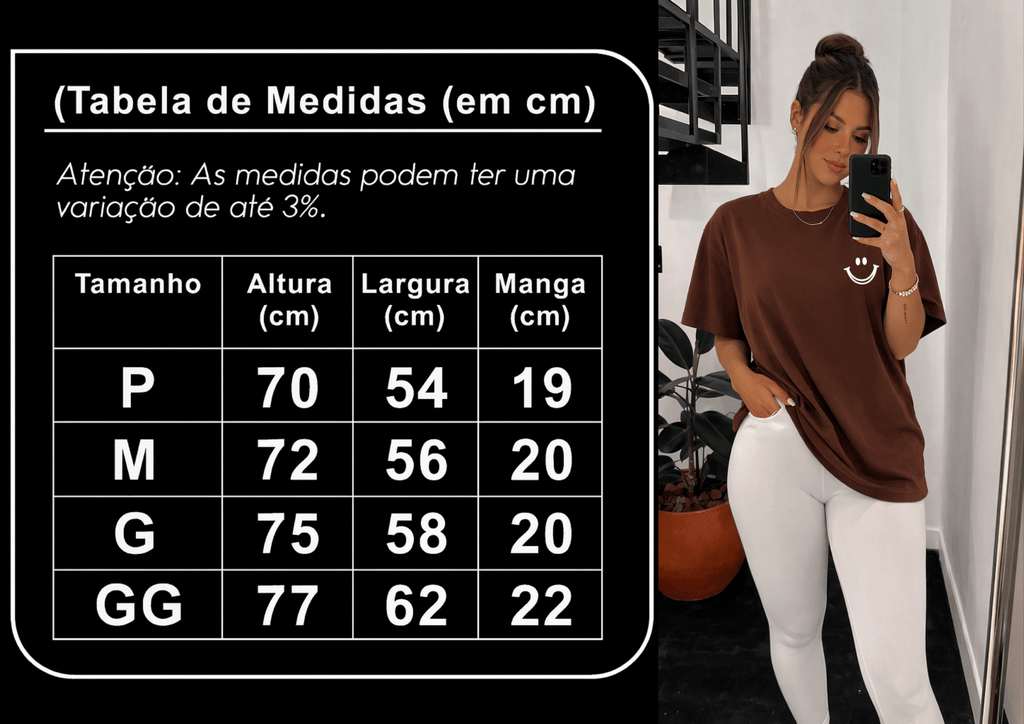 Camiseta Oversized Feminina | Estampa Sorrisinho Minimalista