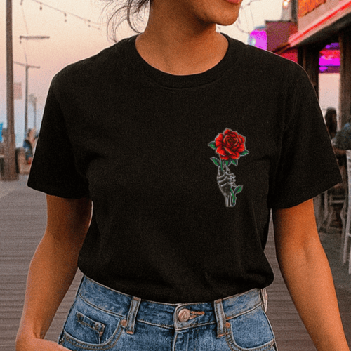 Camiseta Feminina | Estampa - Rose Pain Red