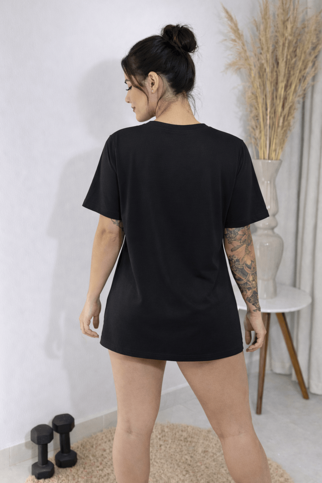 Camiseta Oversized Feminina | Estampa Sorrisinho Minimalista