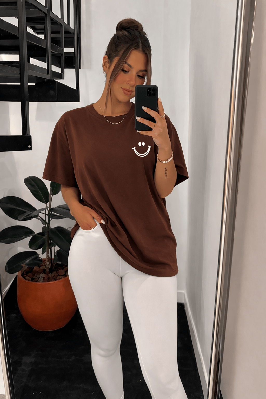 Camiseta Oversized Feminina | Estampa Sorrisinho Minimalista