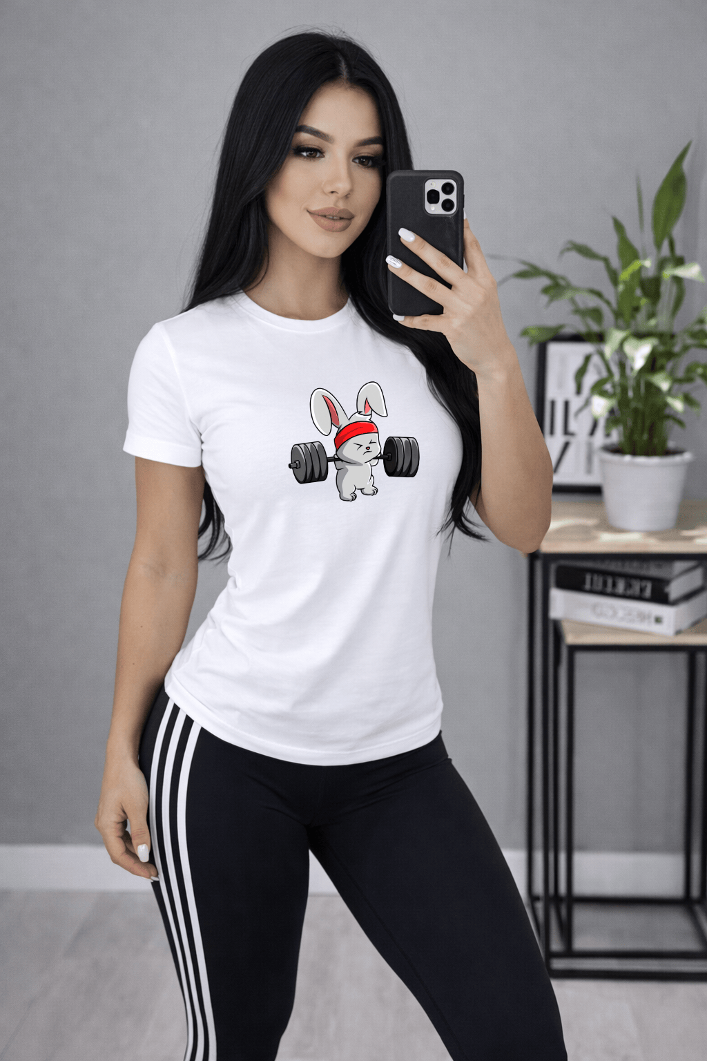 Camiseta Feminina Premium Manga Curta Tradicional Bunny Strong