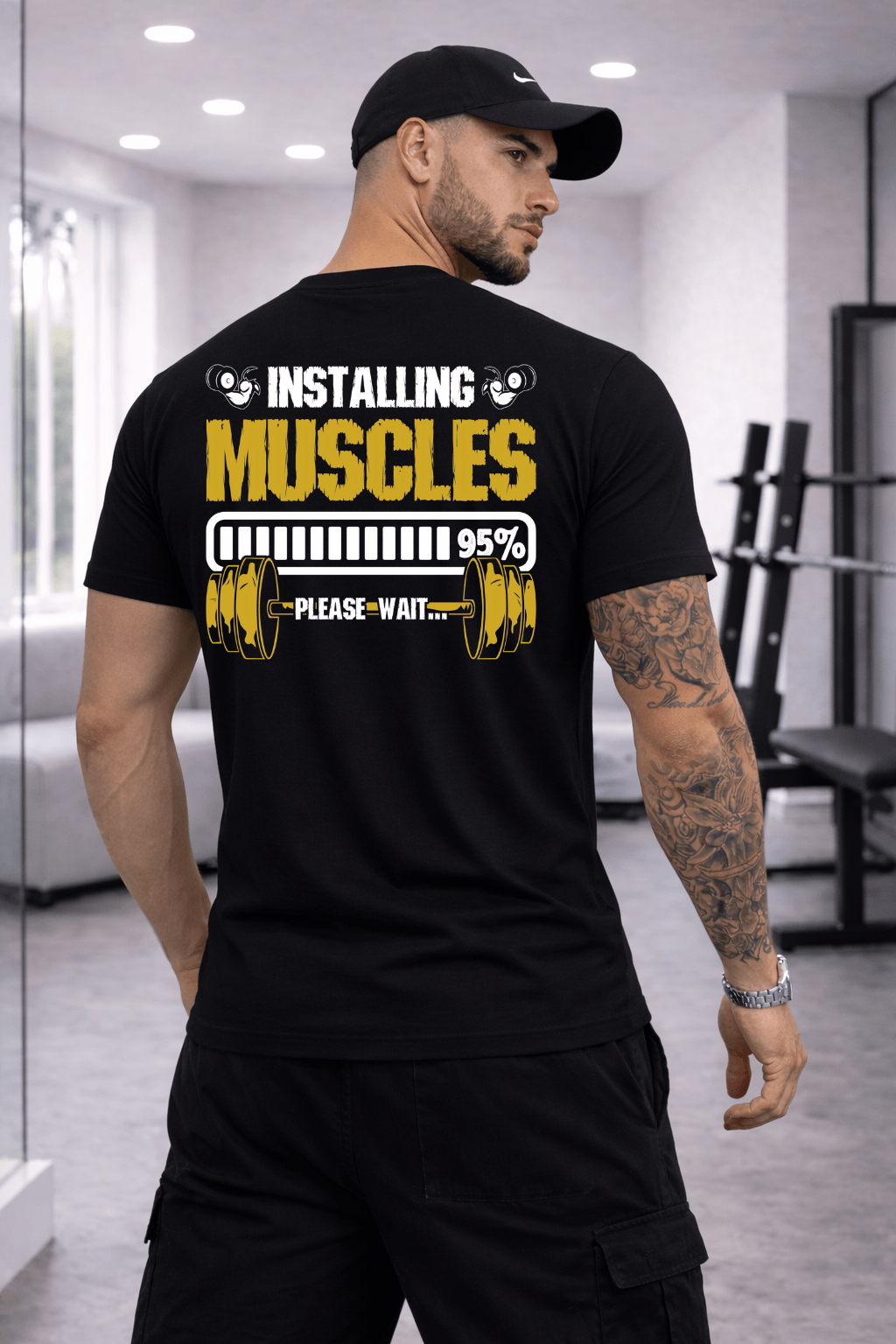 Camiseta Masculina Premium Manga Curta Tradicional   | Estampa Installing Muscles Please Wait Halteres