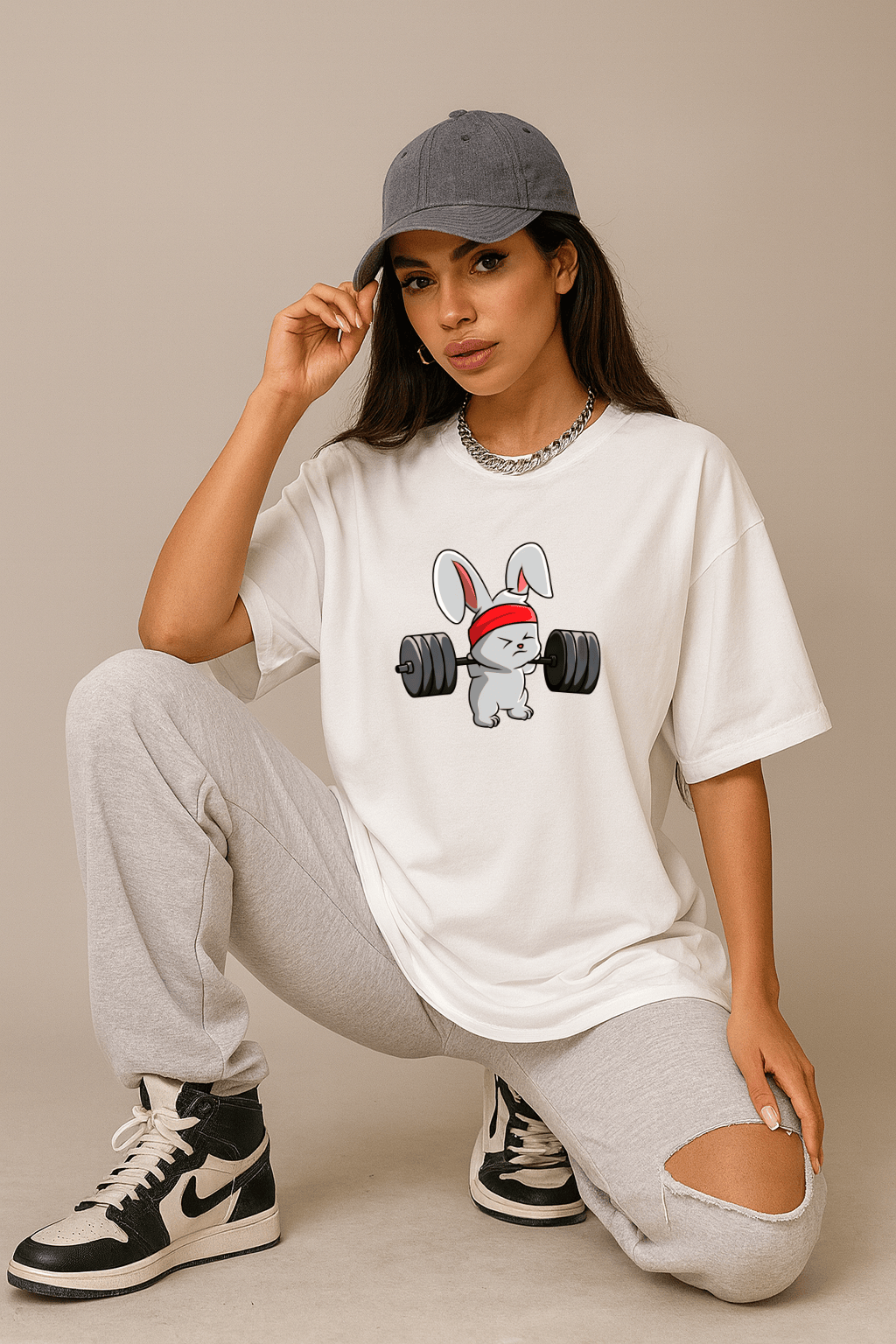 Camiseta Oversized Feminina Bunny Strong